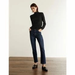 JAEGER Pure Cashmere Roll Neck Relaxed Jumper Women Black 18 JAEGER Pure Cashmere Roll Neck Relaxed Jumper Women Black -JAEGER Shop unnamed file 1270