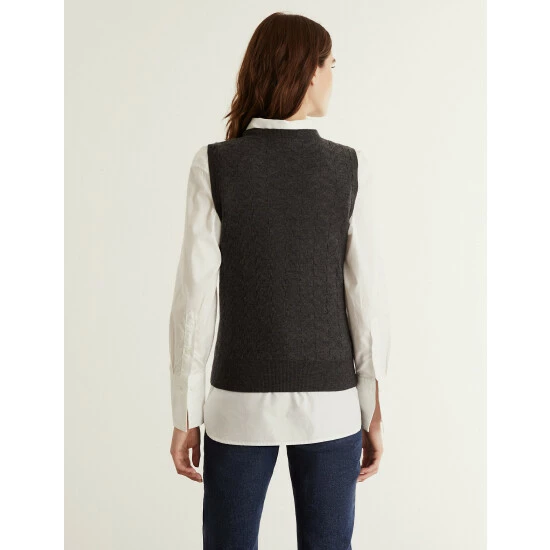 JAEGER Pure Merino Wool V-Neck Relaxed Knitted Top Women Black Mix 7 JAEGER Pure Merino Wool V-Neck Relaxed Knitted Top Women Black Mix - Image 7