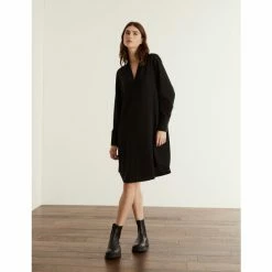 JAEGER Pure Silk V-Neck Tunic Women Black 19 JAEGER Pure Silk V-Neck Tunic Women Black -JAEGER Shop unnamed file 1353