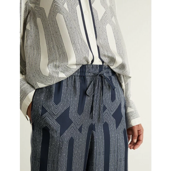 JAEGER Pure Silk Printed Wide Leg Trousers Women Navy 7 JAEGER Pure Silk Printed Wide Leg Trousers Women Navy - Image 7