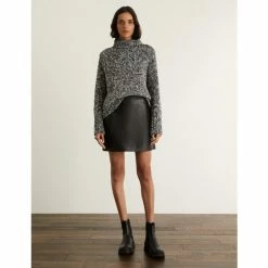 JAEGER Wool Blend Funnel Neck Relaxed Jumper Women Black/white 10 JAEGER Wool Blend Funnel Neck Relaxed Jumper Women Black/white -JAEGER Shop unnamed file 191