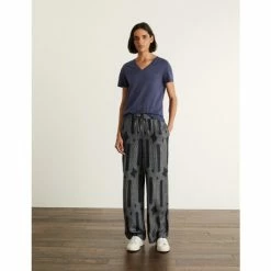 JAEGER Pure Cotton V-Neck T-Shirt Women White -JAEGER Shop unnamed file 252