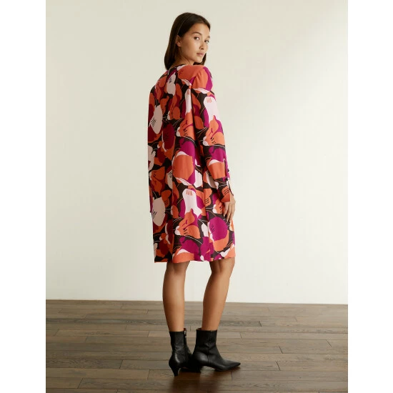 JAEGER Floral Round Neck Mini Shift Dress Women Red Mix 4 JAEGER Floral Round Neck Mini Shift Dress Women Red Mix - Image 4