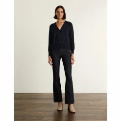 JAEGER Merino Wool Rich V-Neck Cardigan With Silk Women Light Blue 13 JAEGER Merino Wool Rich V-Neck Cardigan With Silk Women Light Blue -JAEGER Shop unnamed file 491