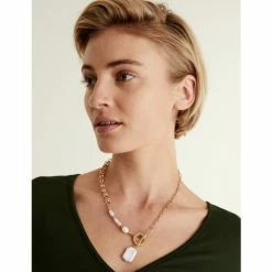 JAEGER Gold Tone Pearl T-Bar Chain Necklace Women 7 JAEGER Gold Tone Pearl T-Bar Chain Necklace Women -JAEGER Shop unnamed file 502