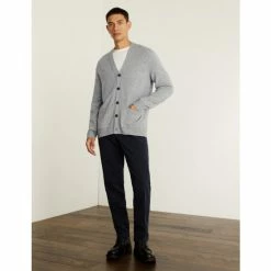 JAEGER Wool With Cashmere V-Neck Cardigan Men Toffee 19 JAEGER Wool With Cashmere V-Neck Cardigan Men Toffee -JAEGER Shop unnamed file 624