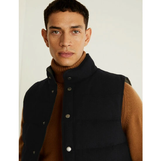 JAEGER Wool Blend Padded Gilet With Recycled Feather And Down Men Navy 4 JAEGER Wool Blend Padded Gilet With Recycled Feather And Down Men Navy - Image 4