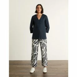 JAEGER Pure Linen V-Neck Top Women Navy 17 JAEGER Pure Linen V-Neck Top Women Navy -JAEGER Shop unnamed file 713