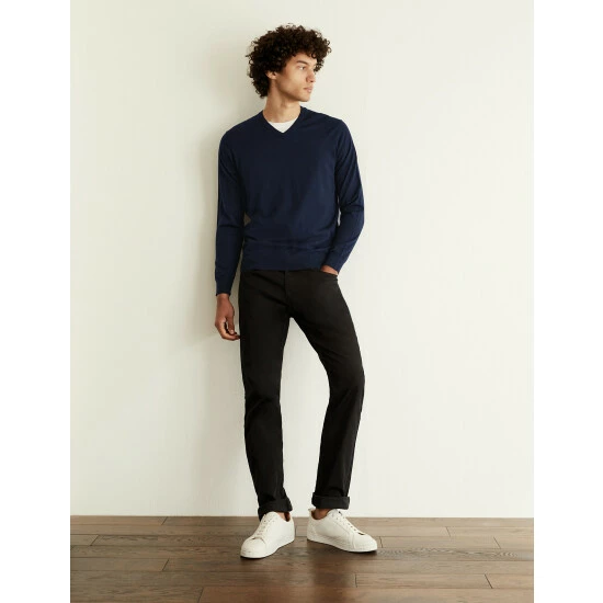 JAEGER Pure Extra Fine Merino Wool V-Neck Jumper Men Navy 3 JAEGER Pure Extra Fine Merino Wool V-Neck Jumper Men Navy - Image 3