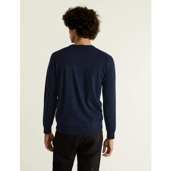 JAEGER Pure Extra Fine Merino Wool V-Neck Jumper Men Navy 4 JAEGER Pure Extra Fine Merino Wool V-Neck Jumper Men Navy - Image 4