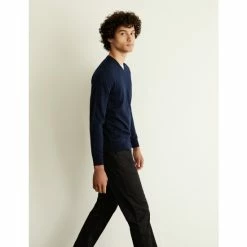 JAEGER Pure Extra Fine Merino Wool V-Neck Jumper Men Navy 13 JAEGER Pure Extra Fine Merino Wool V-Neck Jumper Men Navy -JAEGER Shop unnamed file 823