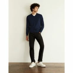 JAEGER Pure Extra Fine Merino Wool V-Neck Jumper Men Navy 15 JAEGER Pure Extra Fine Merino Wool V-Neck Jumper Men Navy -JAEGER Shop unnamed file 825